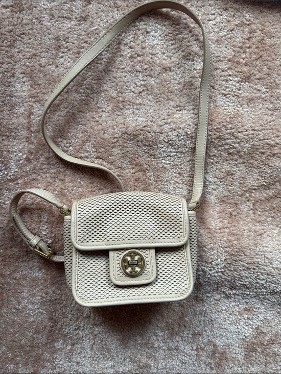 Tory Burch Handbags - Tory Burch Robinson Crossbody Bag with Gold Turn-Lock light pink